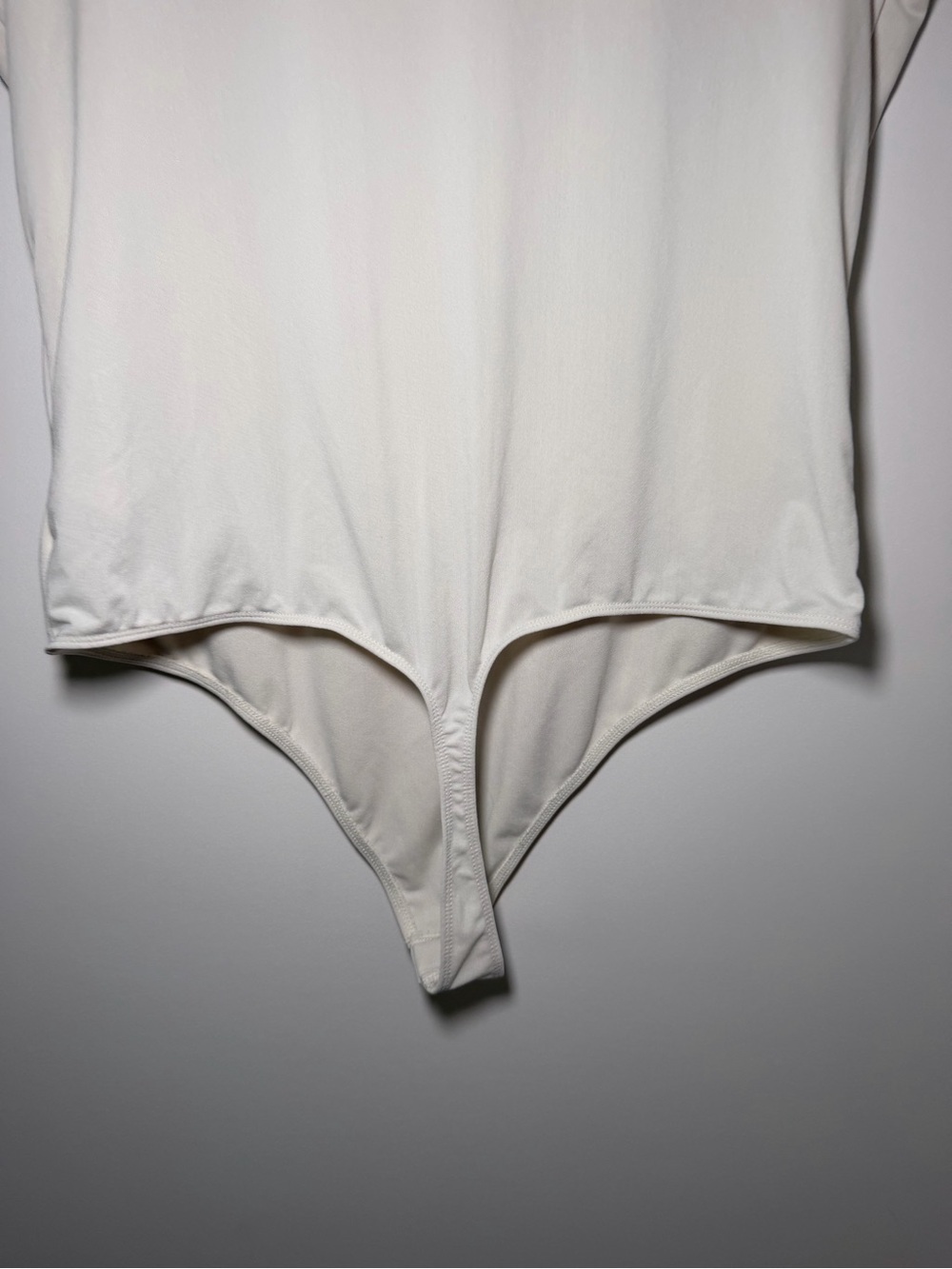 Express Cream Short Sleeve Crewneck Bodysuit Women’s XL - Picture 5 of 7